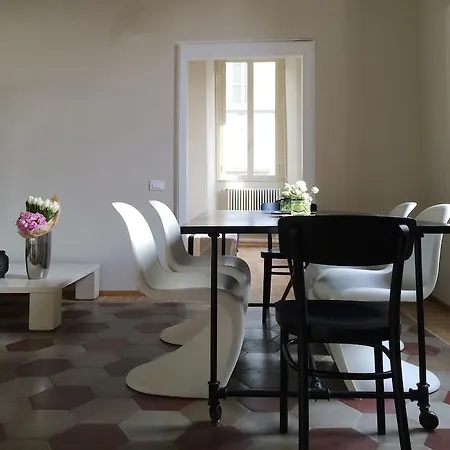 Daire Mami's Trastevere With Private Terrace