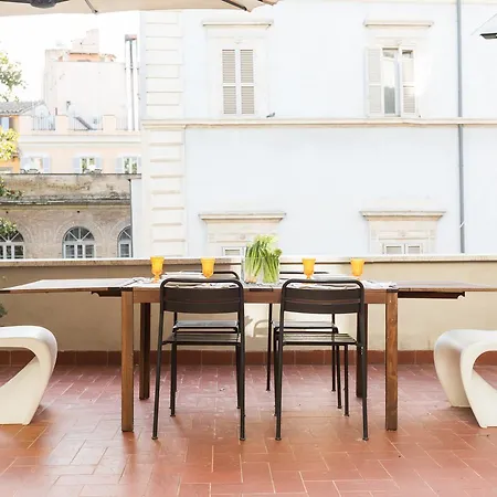 Daire Mami's Trastevere With Private Terrace