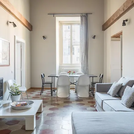 Mami's Trastevere With Private Terrace Apartmán Řím